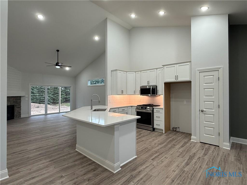 739 Ridge Lake Court