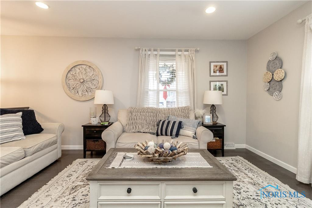 6401 Wedgewood Drive