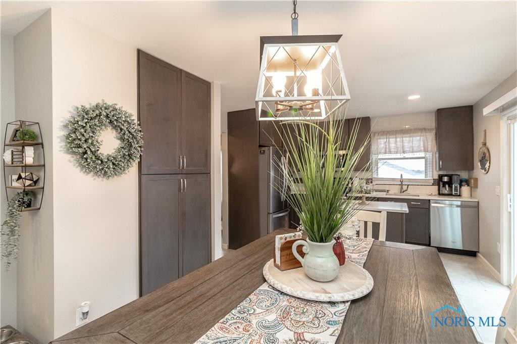 6401 Wedgewood Drive