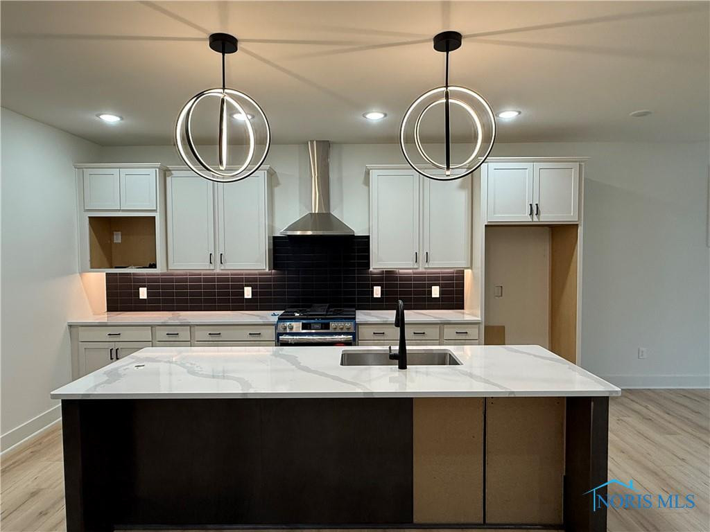 727 Ridge Lake Court