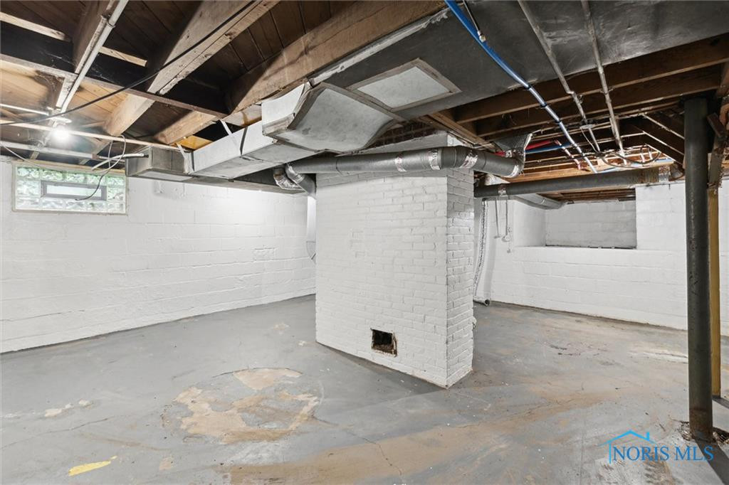 1708 Hinsdale Drive