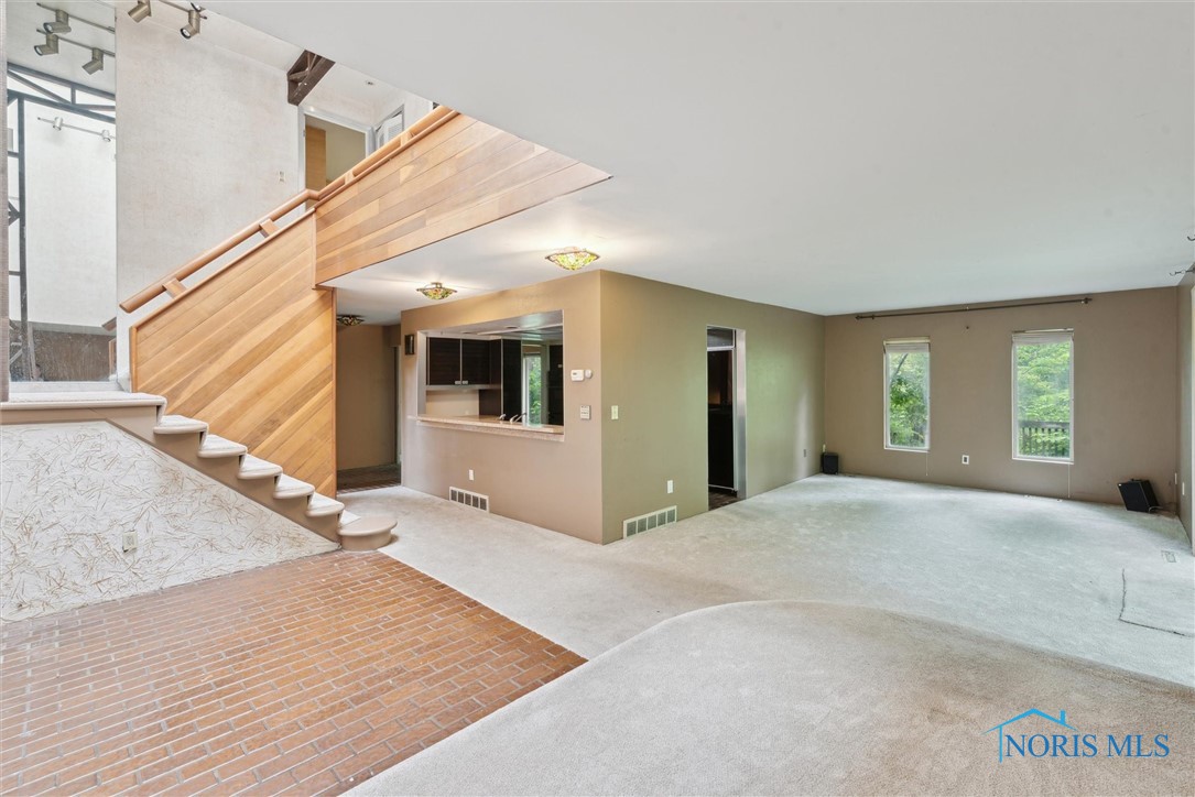 1250 Hidden Ridge Road