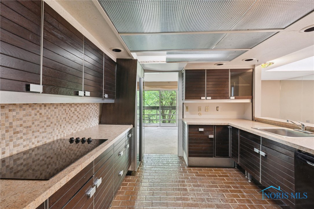 1250 Hidden Ridge Road