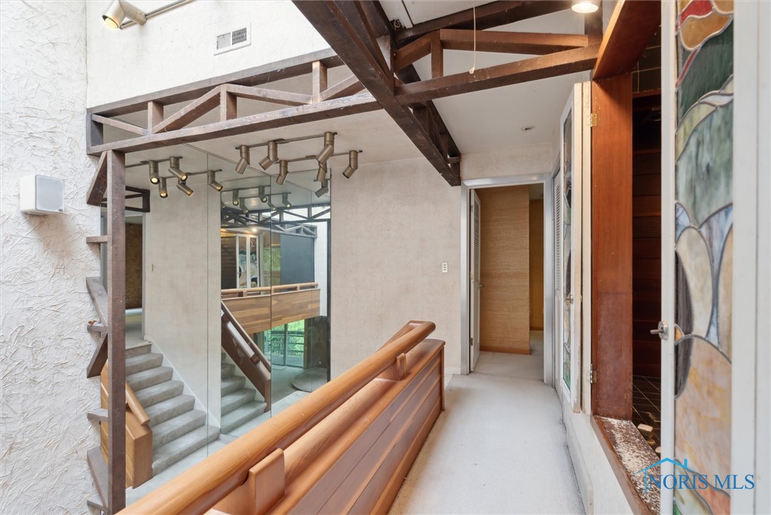 1250 Hidden Ridge Road