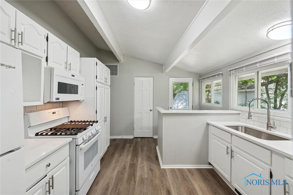 804 Village Trail Drive