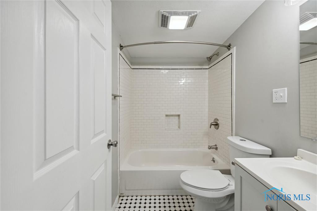 804 Village Trail Drive