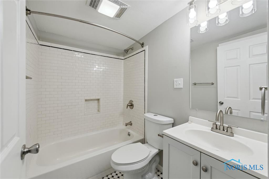 804 Village Trail Drive