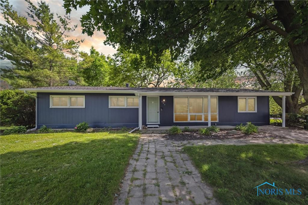 804 Village Trail Drive