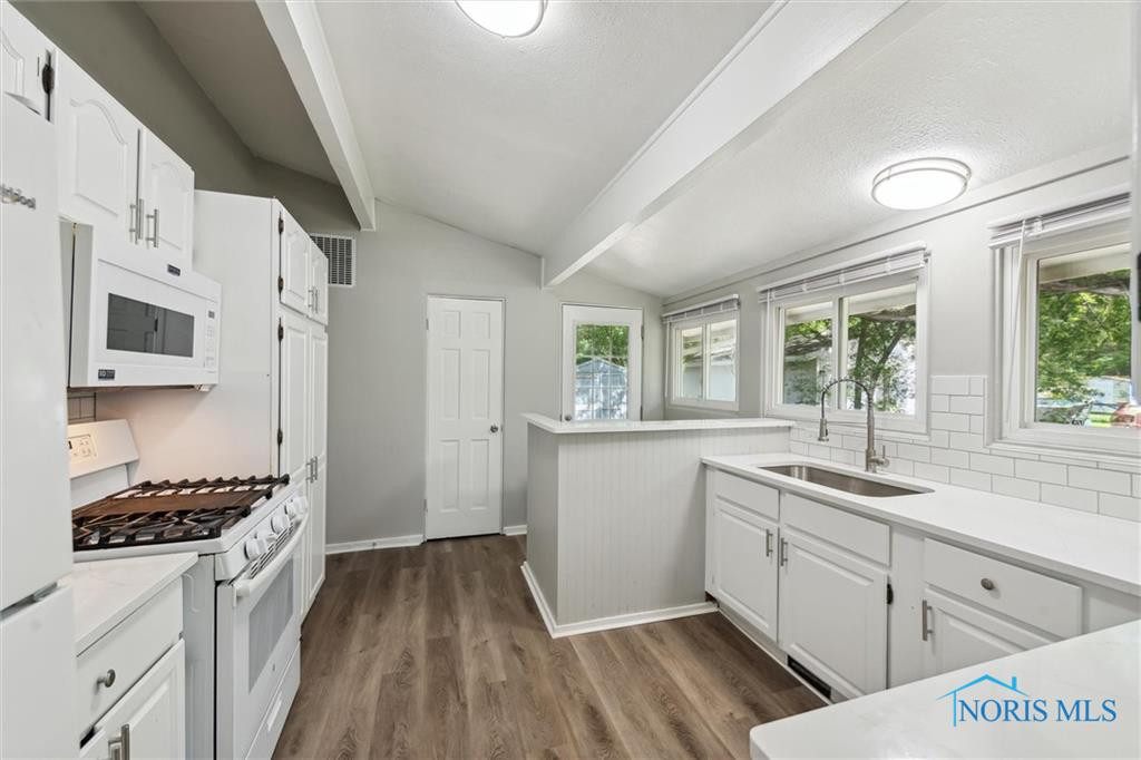 804 Village Trail Drive