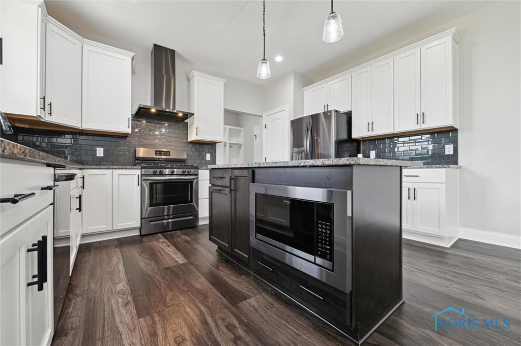 1038 Stoneleigh Road