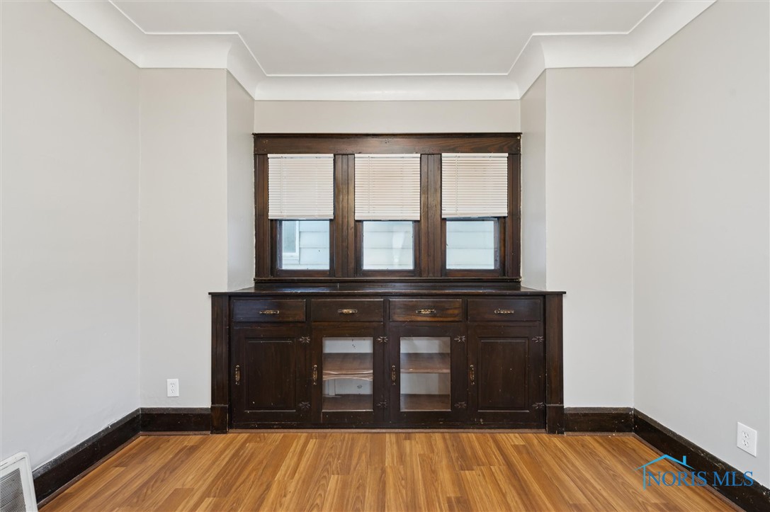 322 Valleywood Drive