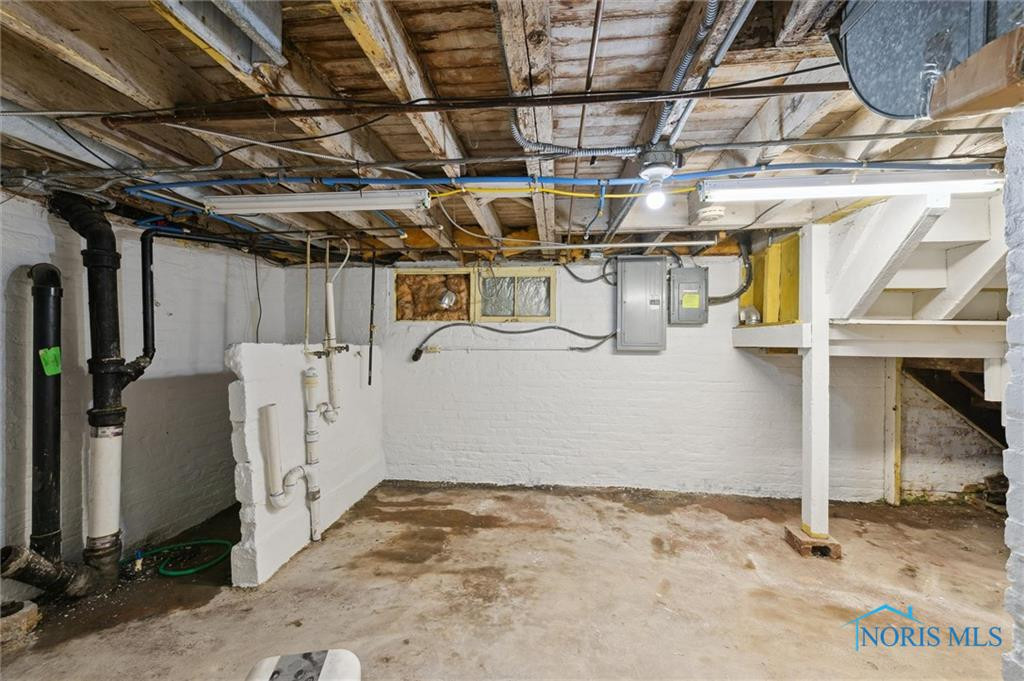 322 Valleywood Drive