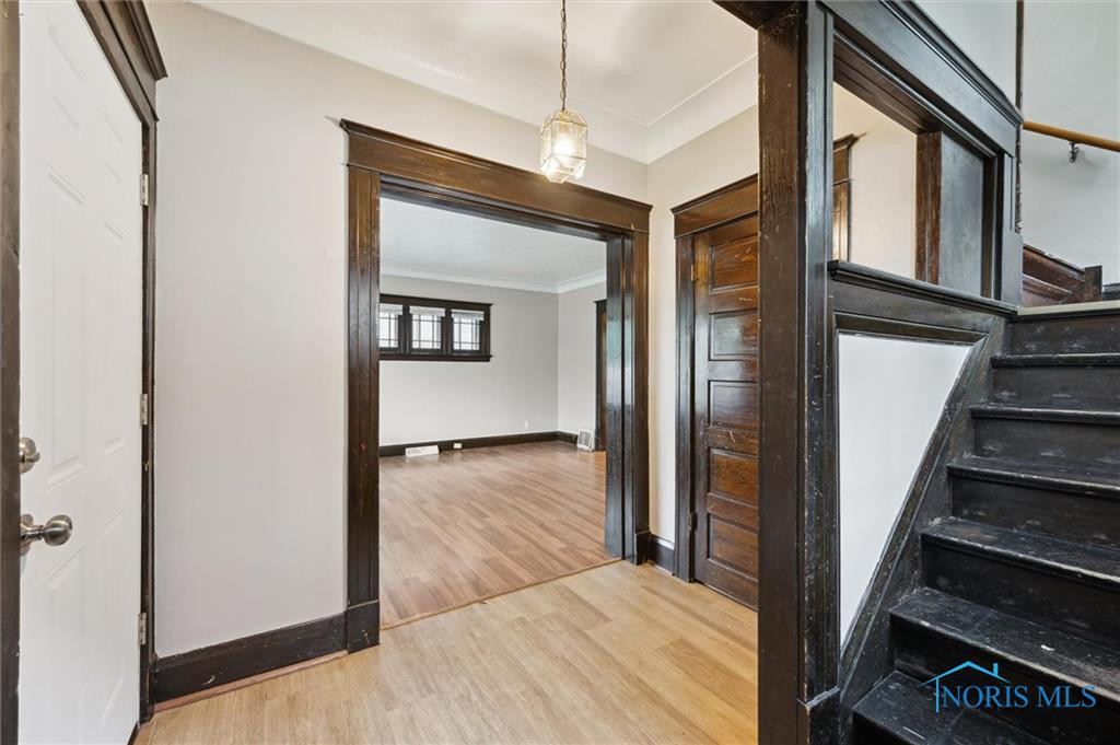 322 Valleywood Drive