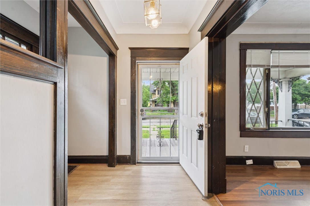 322 Valleywood Drive