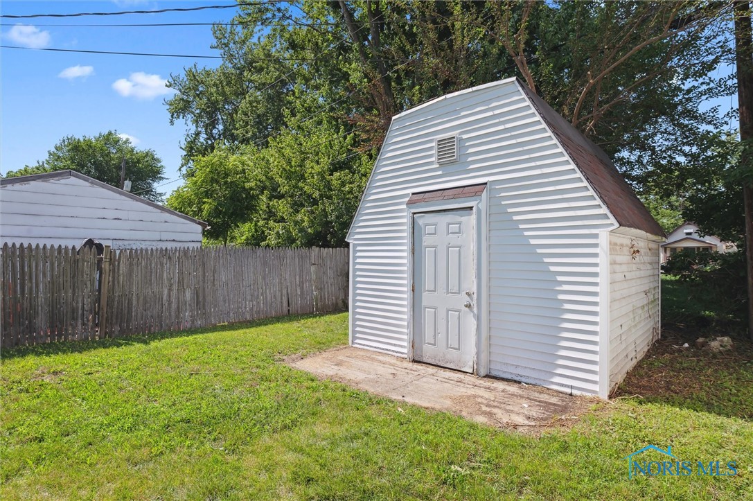 1952 Fairfax Road