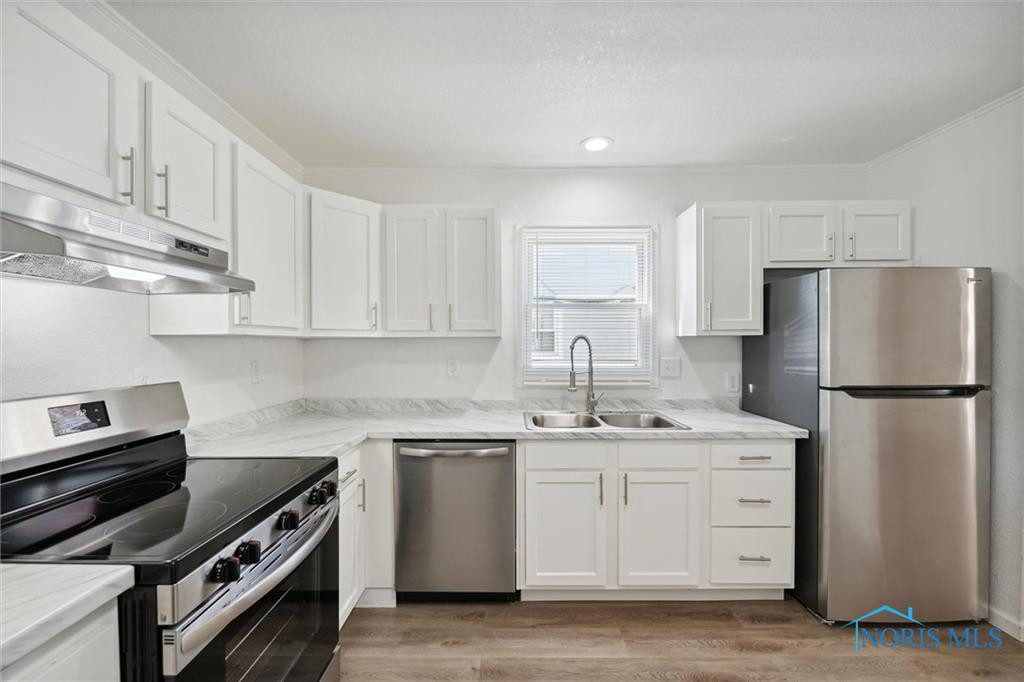 433 Mayfair Boulevard