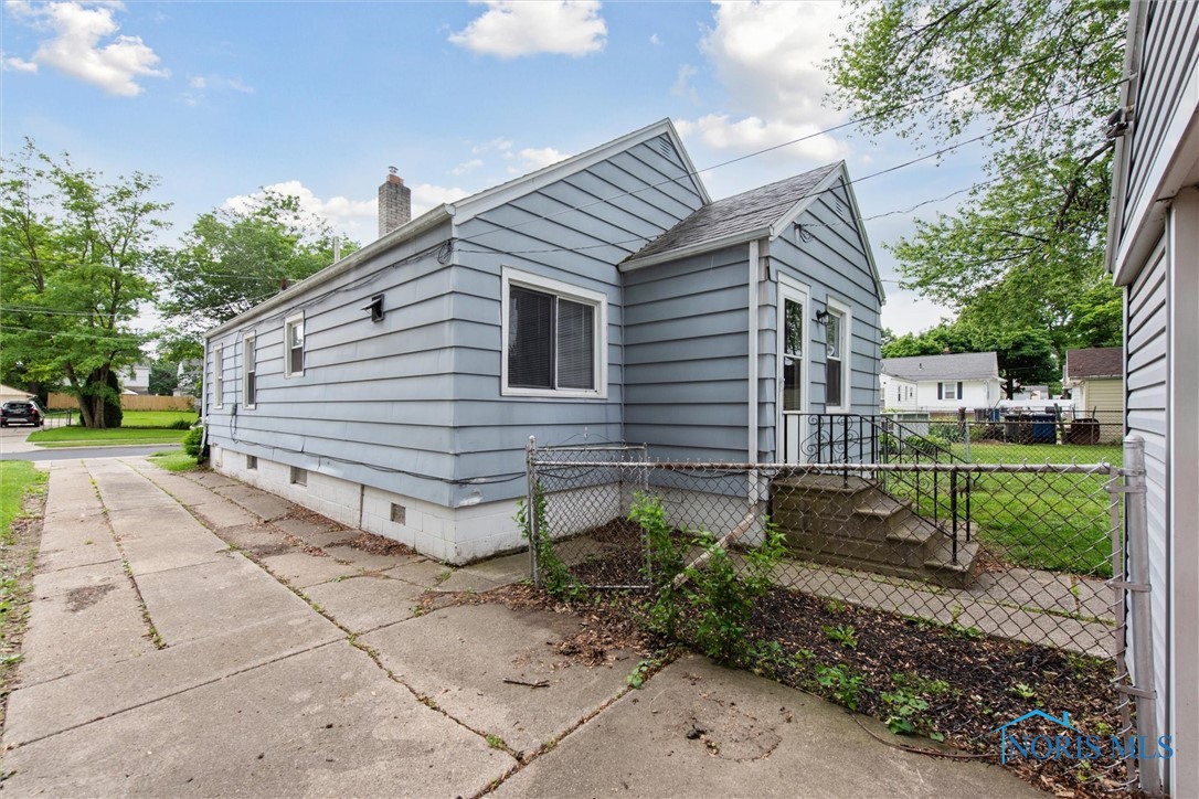 1110 Cribb Street