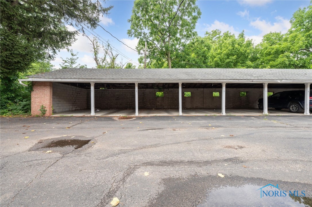 3330 Arlington 6