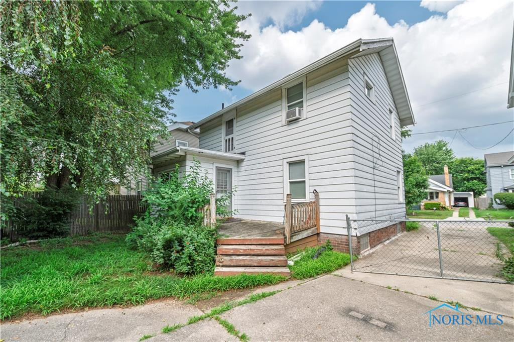 4329 Commonwealth Avenue