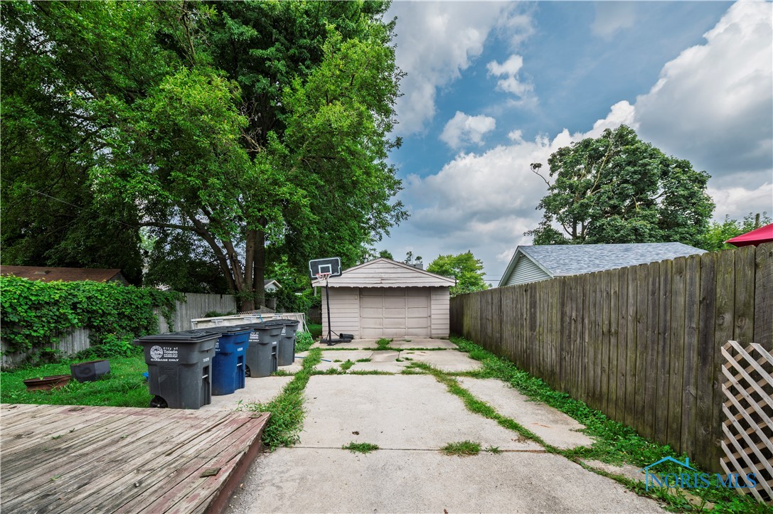 4442 Burnham Avenue