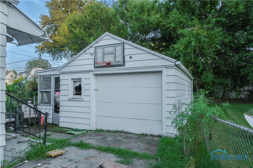 451 W Crawford Avenue