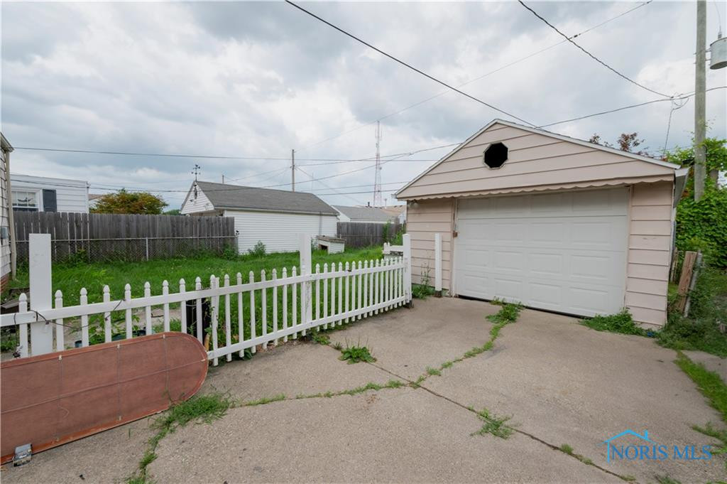 5138 Hallgate Avenue