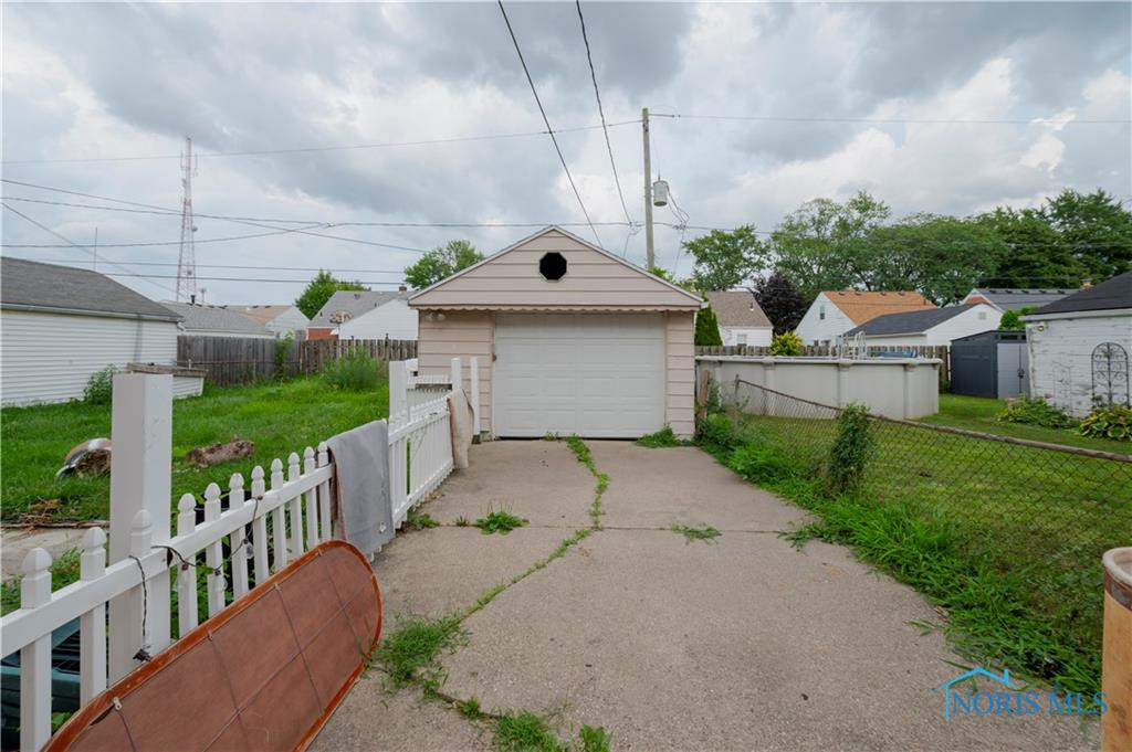 5138 Hallgate Avenue