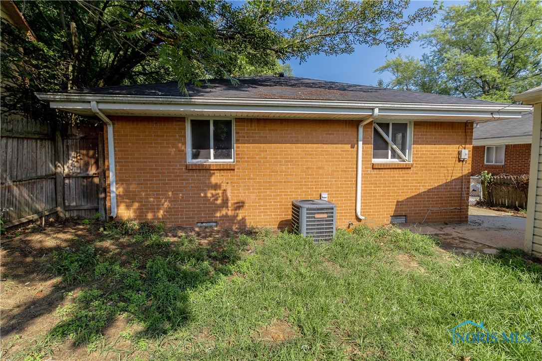 5351 Cowan Street