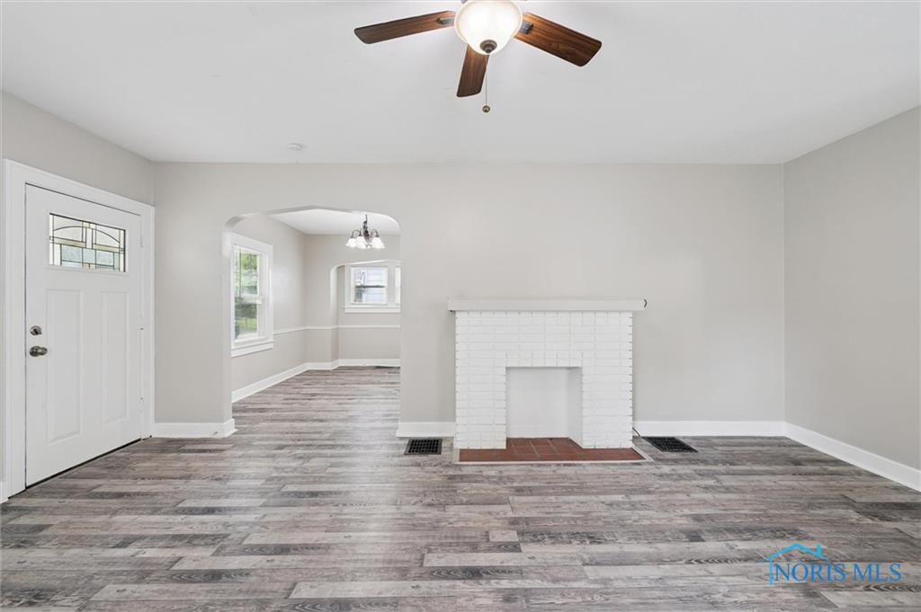 4318 Commonwealth Avenue