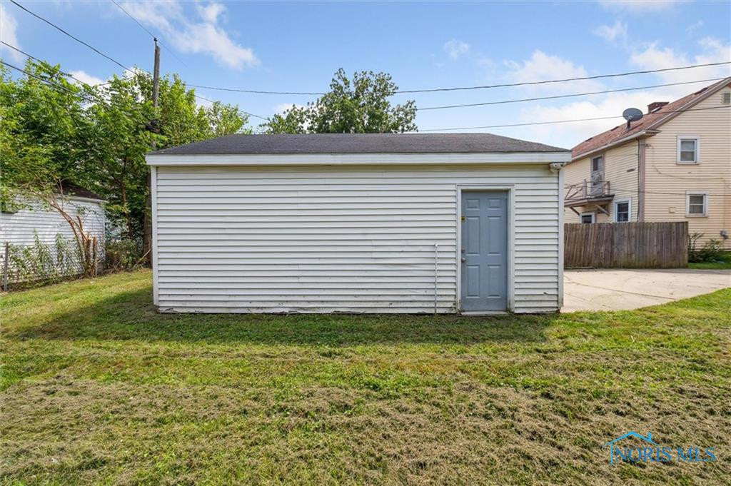 4318 Commonwealth Avenue