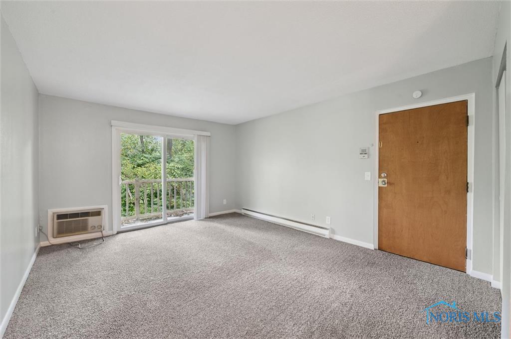 3348 Arlington Avenue 6