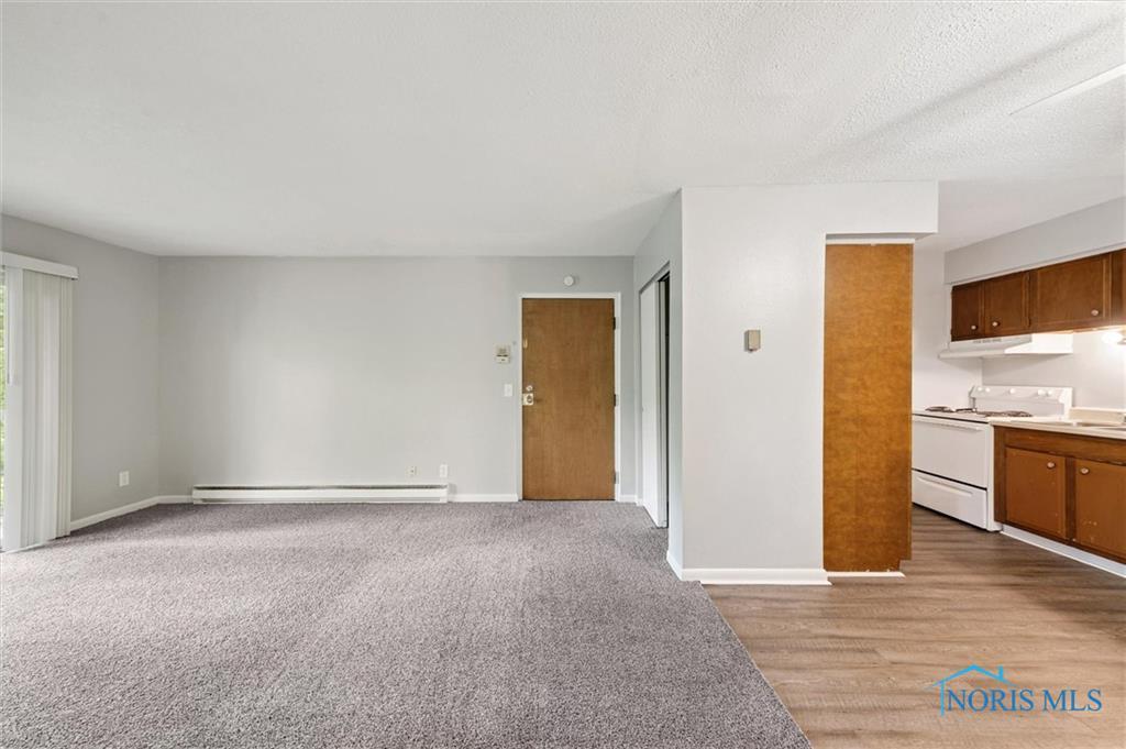 3348 Arlington Avenue 6