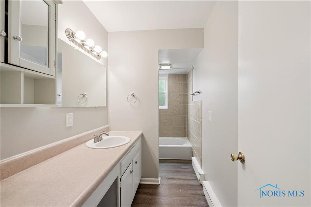 3348 Arlington Avenue 6