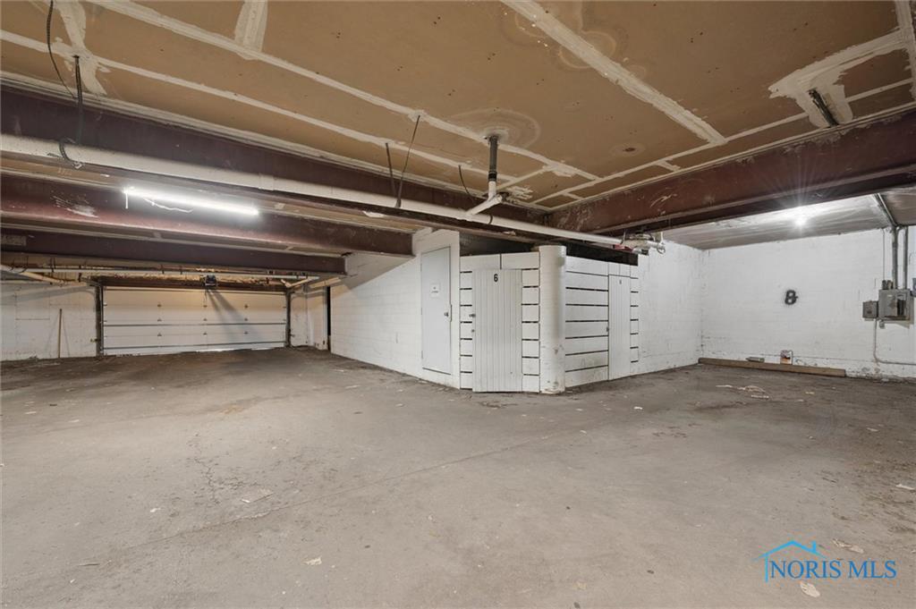 3348 Arlington Avenue 6