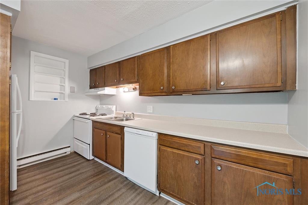 3348 Arlington Avenue 6