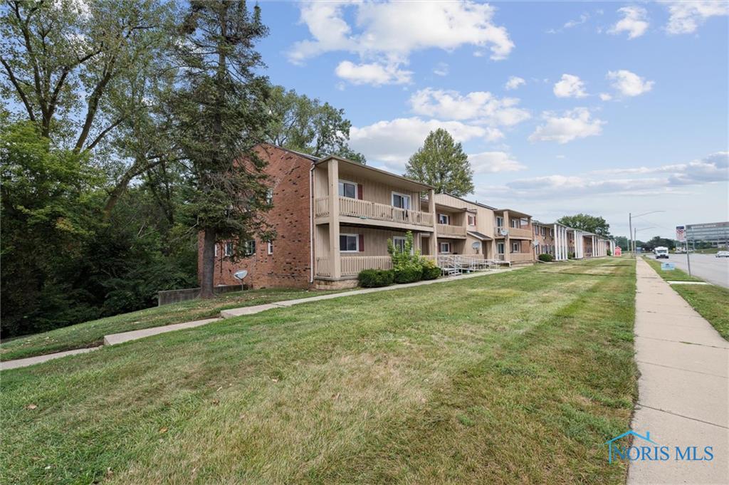 3348 Arlington Avenue 6