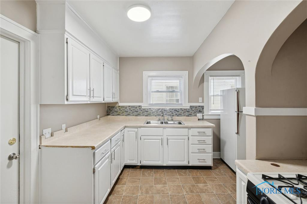 2030 Wyndhurst Road Lower