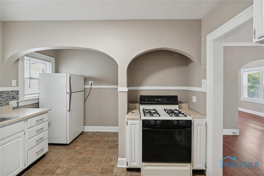 2030 Wyndhurst Road Lower