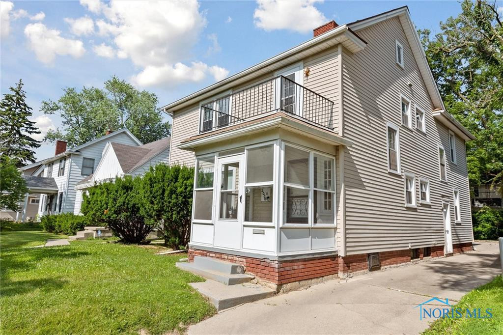 2030 Wyndhurst Road Lower