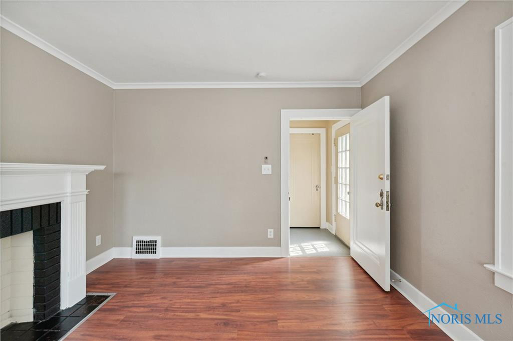 2030 Wyndhurst Road Lower