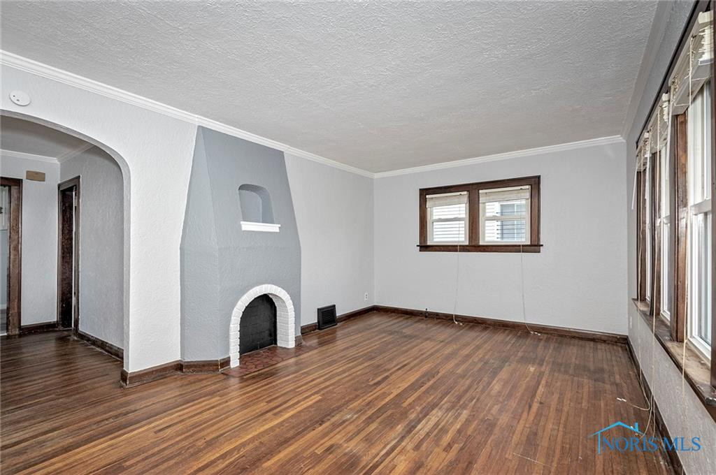 2517 Montebello Road Lower