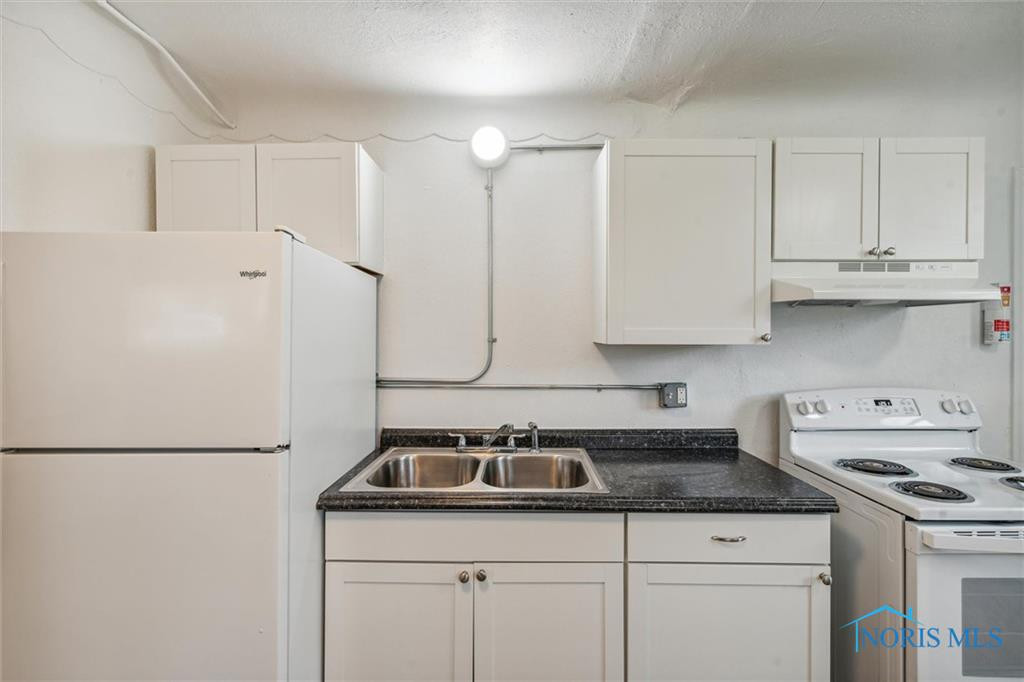 2224 Torrey Hill Drive 1