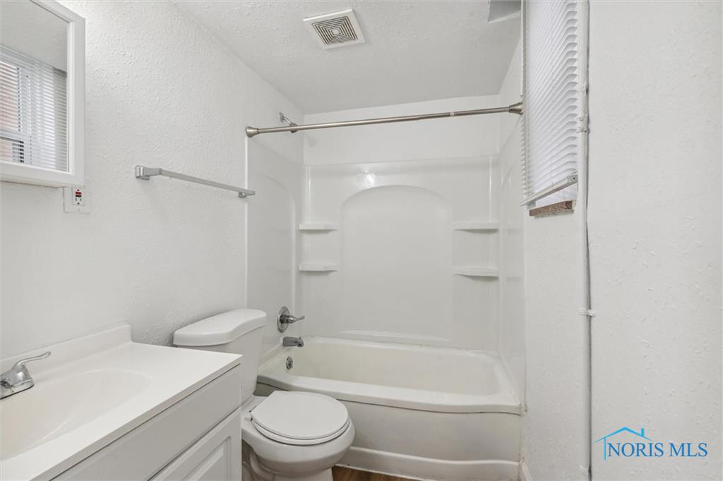 2224 Torrey Hill Drive 1