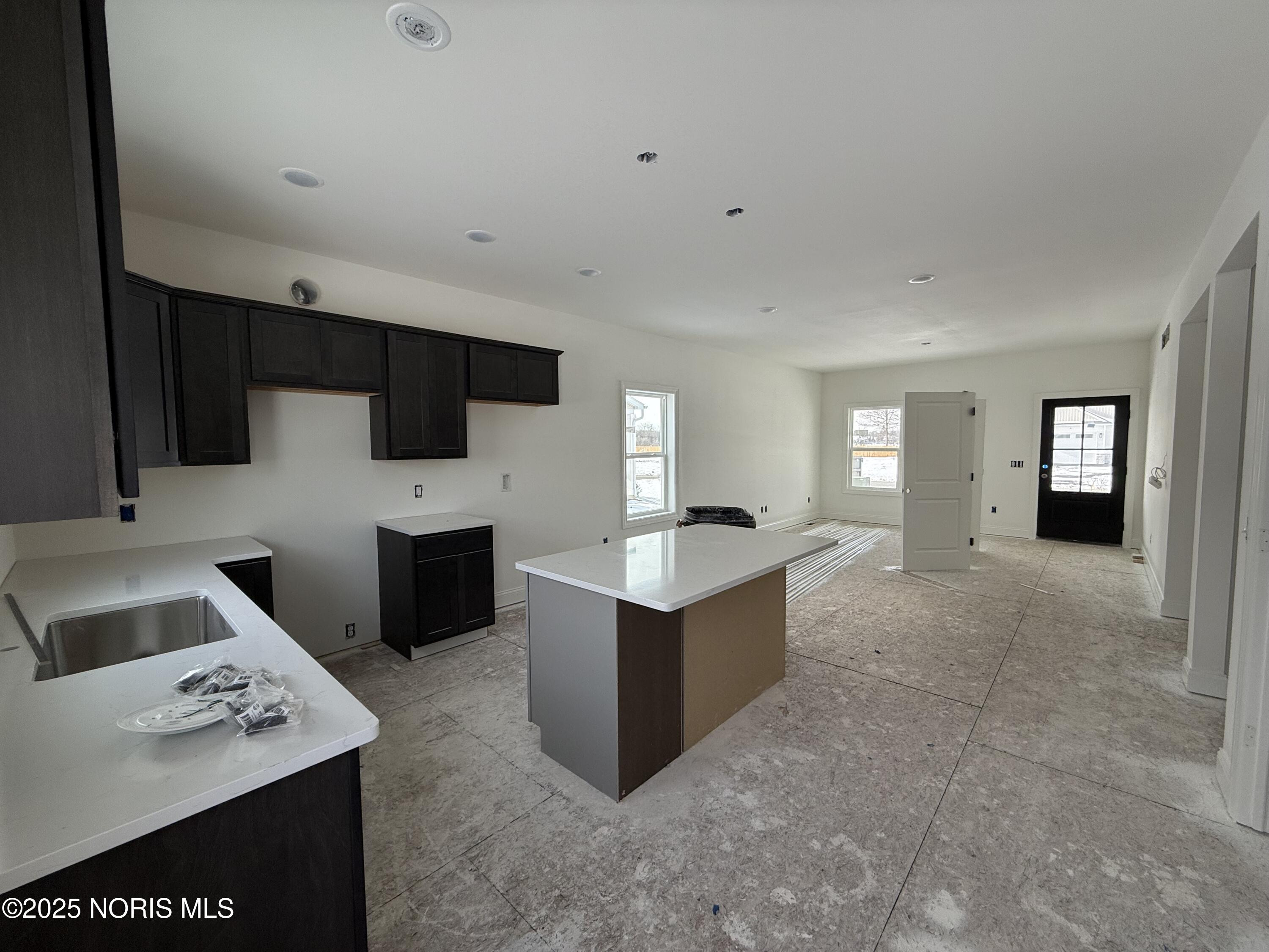 725 W Ironwood Drive