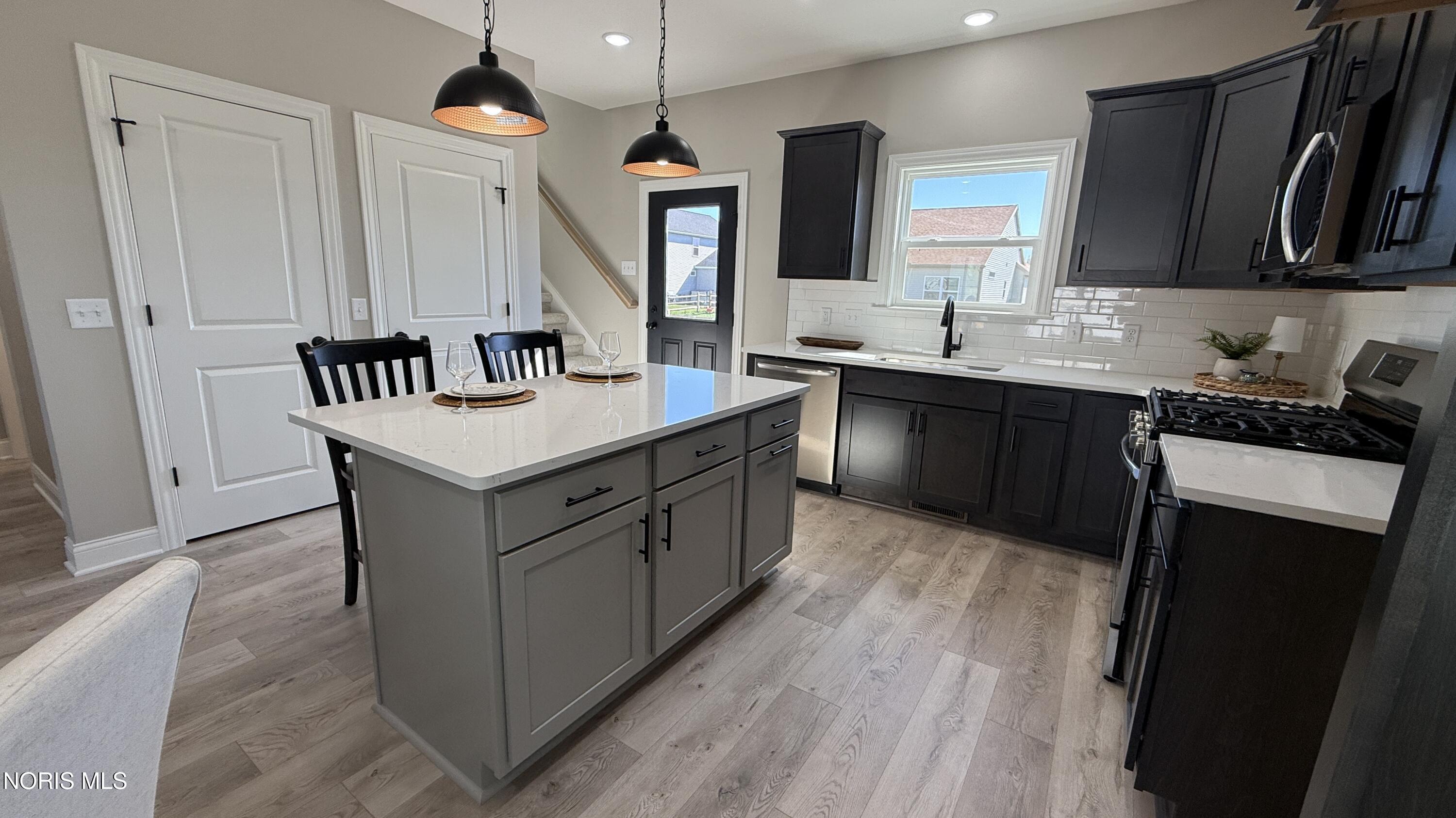 725 W Ironwood Drive