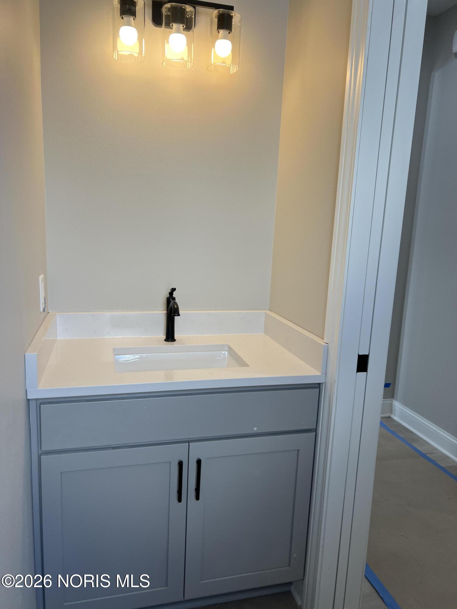 725 W Ironwood Drive