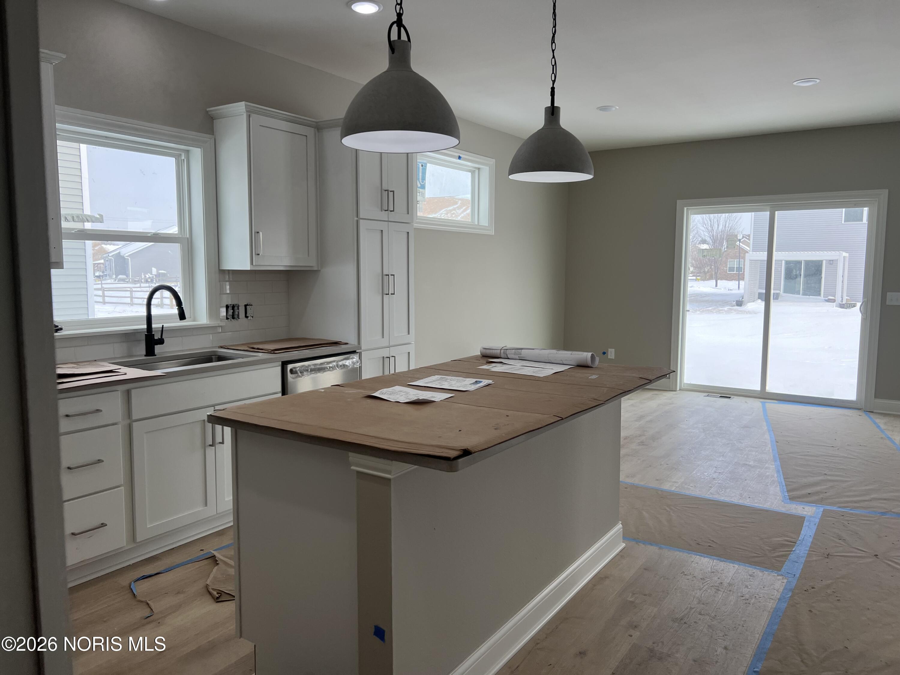 727 W Ironwood Drive