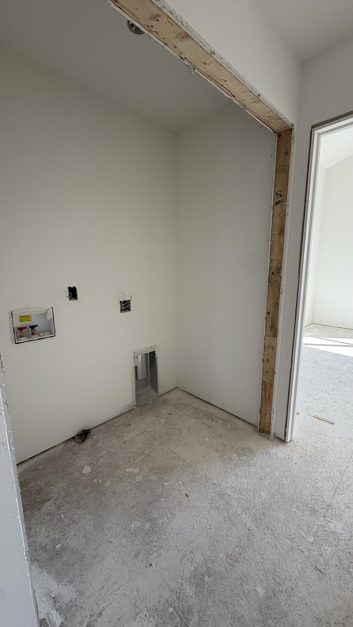 727 W Ironwood Drive