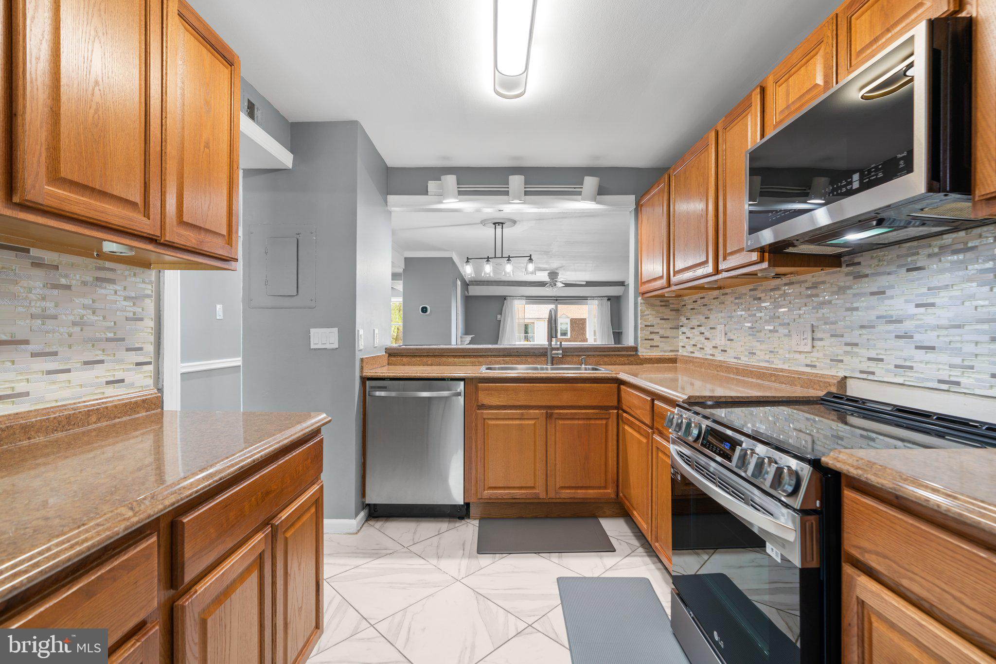 20325 BEACONFIELD TERRACE 101