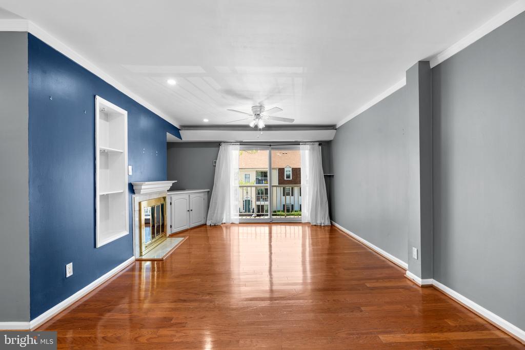 20325 BEACONFIELD TERRACE 101